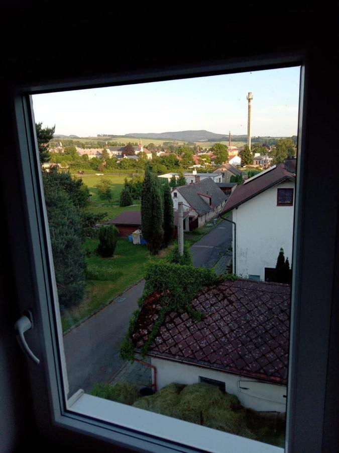 Apartman Police Nad Metuji Apartment Exterior foto