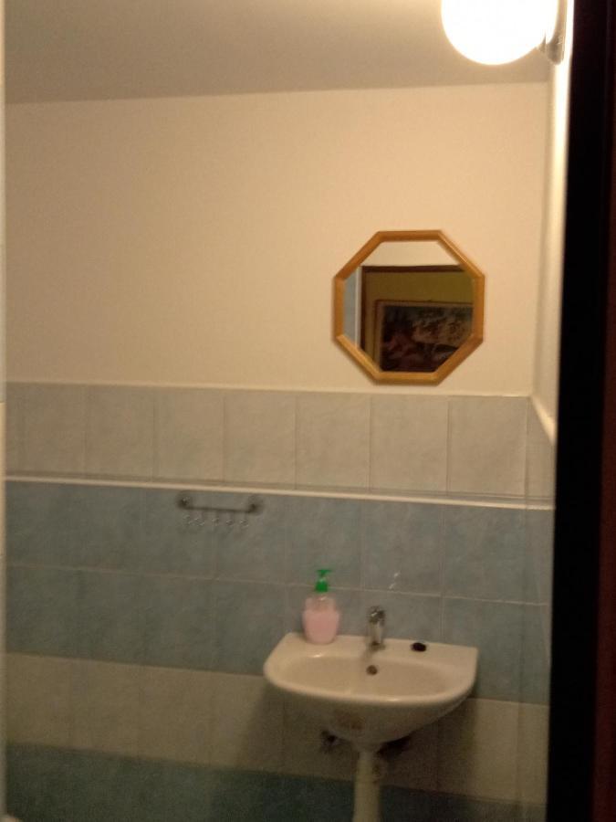 Apartman Police Nad Metuji Apartment Exterior foto